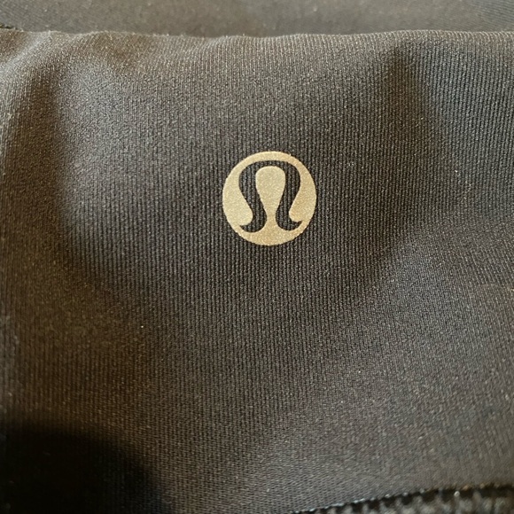 Lulumelon Athletica Black and White Animal Print Top Speed Crop Leggings, S ?2 - Picture 6 of 9